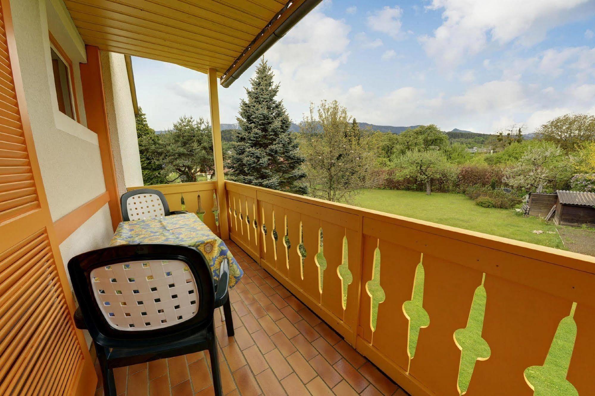 Fruehstueckspension Haus Golker Seeboden Esterno foto